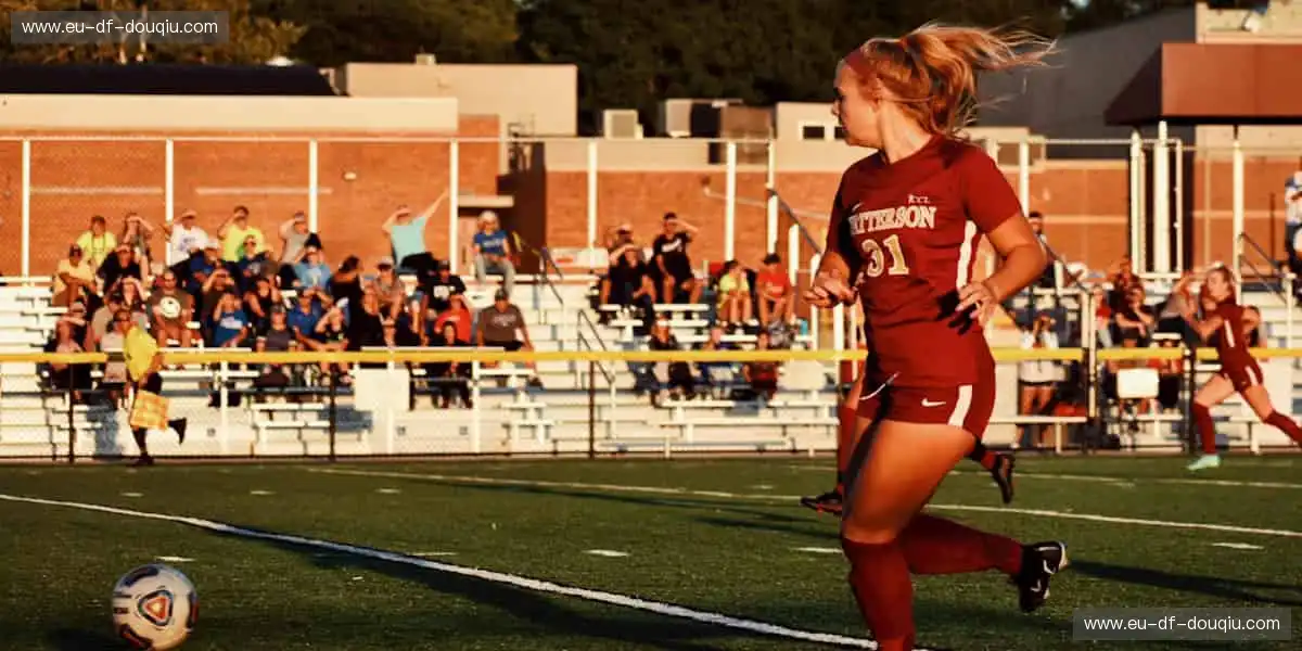 🎮 虚拟赛场,与全球高手同场竞技!🎯